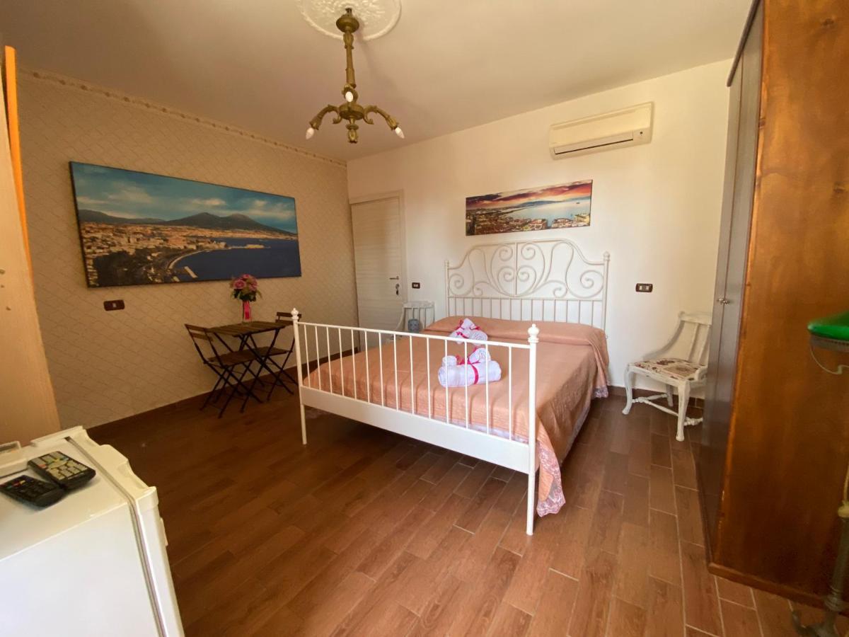 Napul'è Bed & Breakfast *